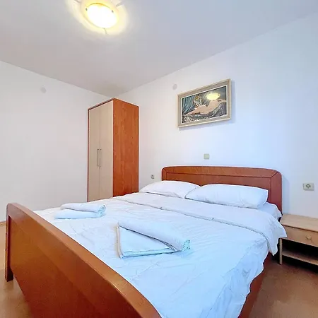 Apartments Capic Z Baska  Exterior photo