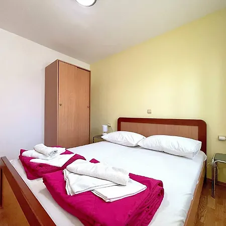Apartments Capic Z Baska  Exterior photo