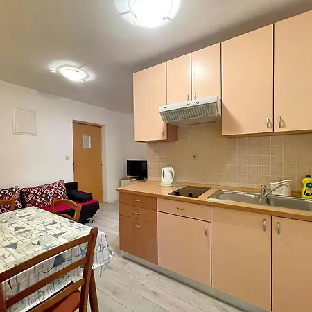 Apartments Capic Z Baska  Exterior photo